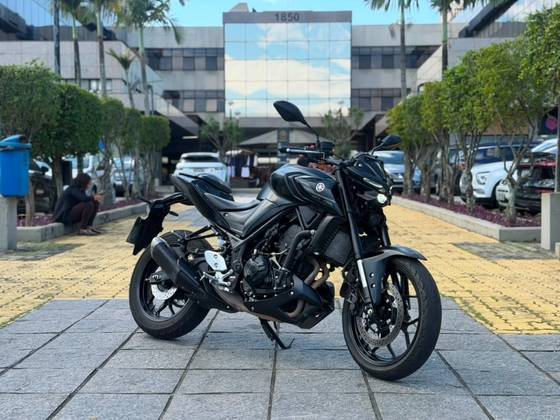 YAMAHA MT-03 ABS YAMAHA MT-03 ABS